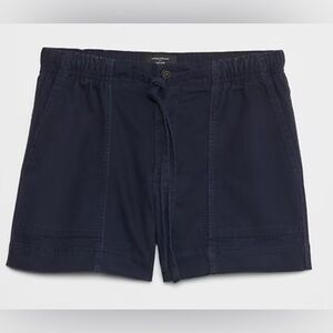 NWT Banana Republic Factory chino short, size S. Preppy Navy.